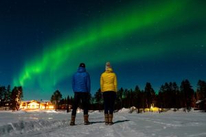 Polarlichter an der Pinetree Lodge Entdecken Sie Lappland mit Nordic