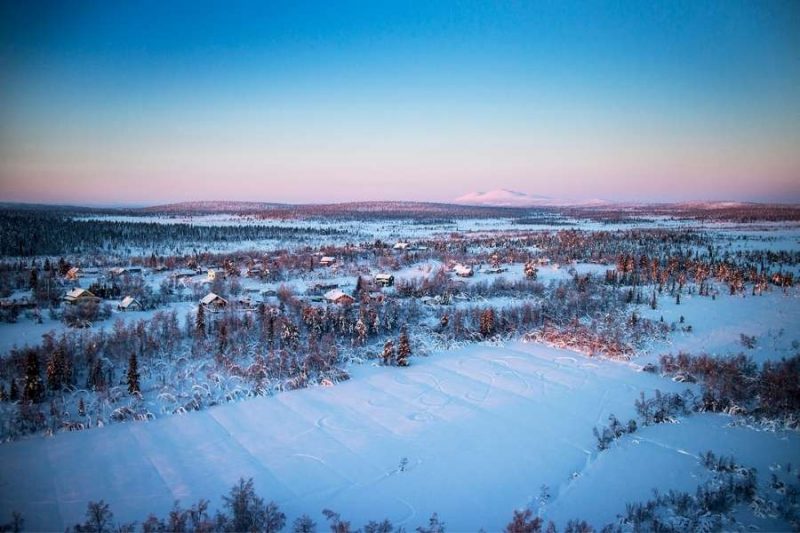 Schwedisch-Lappland Lodges aus der Luft mit Nordic