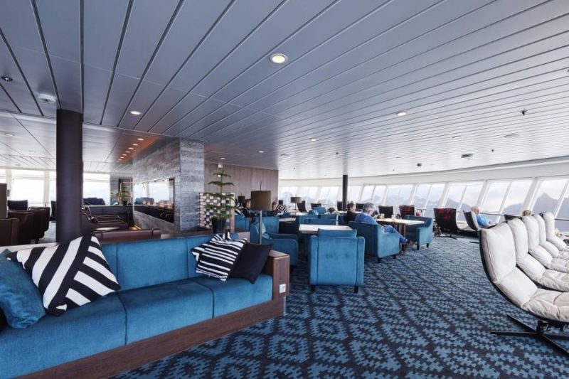 Moderne Lounge MS Nordkapp auf Hurtigruten Seereise mit Nordic ©Hurtigruten