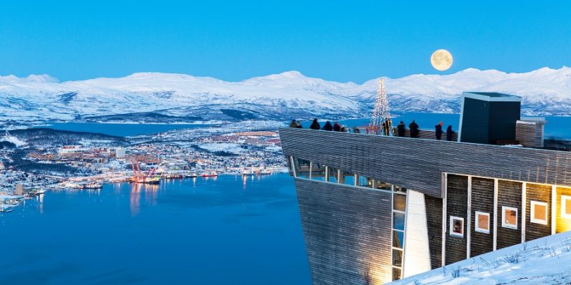 Tromso-Aussicht-von-Fjellheisen