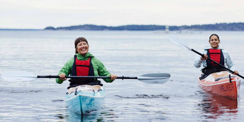 Kaja-fahren-im-Sommer-in-Schweden