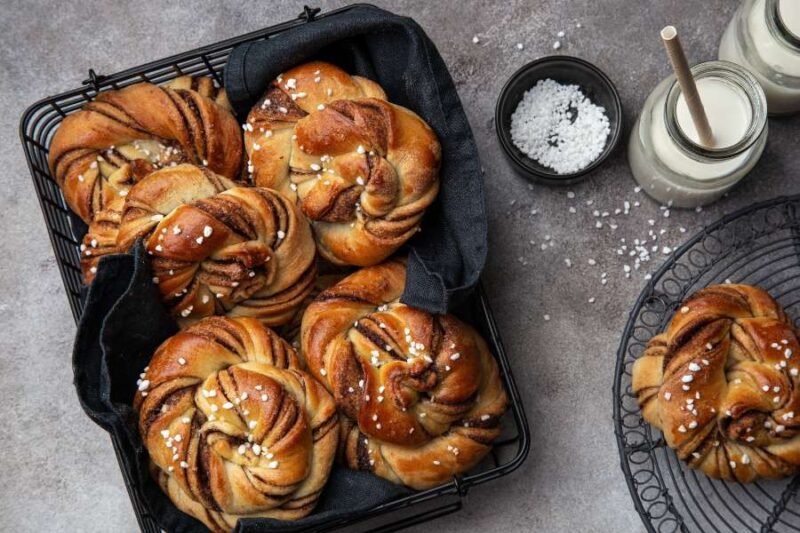 Kanelbullar-Zimtrollen-in-Schweden-Reisen-mit-Nordic-Skandinavien-Spezialist