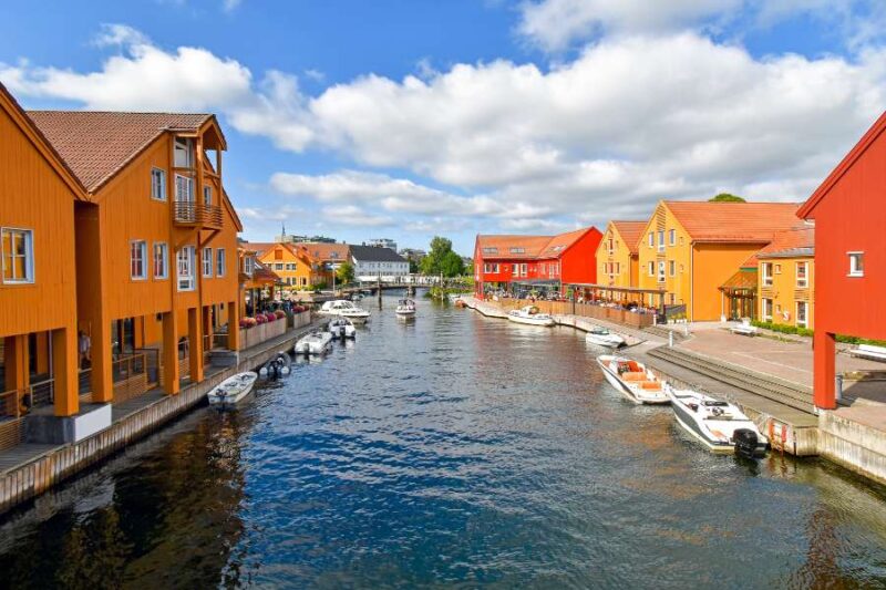 Kristiansand-Hafenstadt-in-Norwegen-mit-Nordic-nach-Skandinavien-reisen