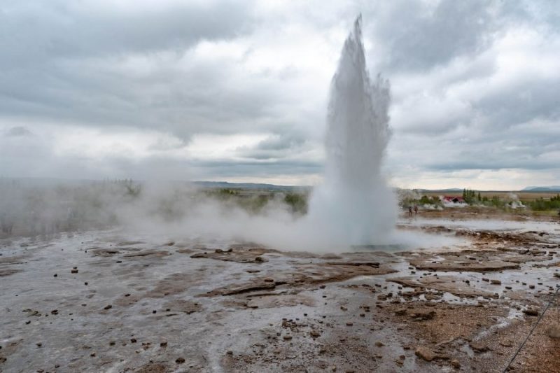 Geysir-auf-Island-Urlaub-mit-Nordic-Skandinavien-Spezialist-©Benny-Petak
