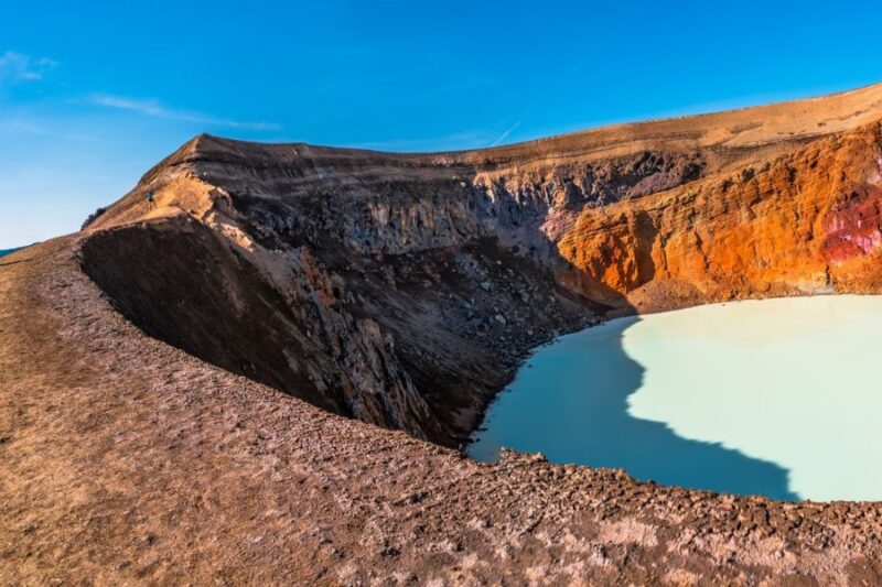 Askja-Superjeep-Tour-Aktivitäten-in-Island-im-Sommer-Reisen-mit-Nordic-Skandinavien-Spezialist