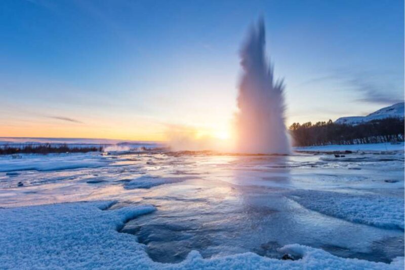 Island-Strokkur-Geysir-Reisen-nach-Island-mit-Nordic-der-Skandinavien-Spezialist