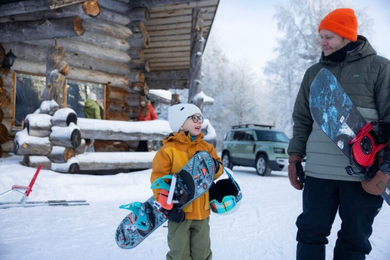 Familie-in-Ruka-Kuusamo-in-Finnisch-Lappland_Reisen-mit-Nordic-der-Skandinavien-Spezialist_cabin_proLoma_HarriTarvainen