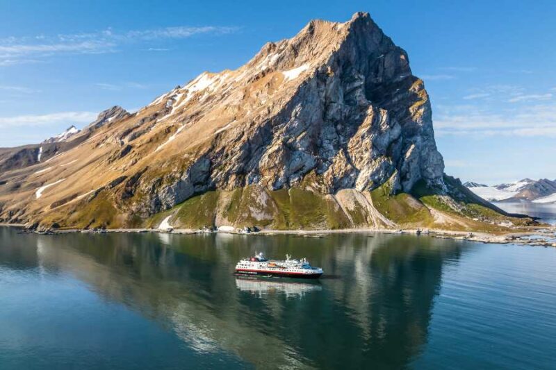 Hurtigruten-Spitzbergen-Svalbard-line-Seereisen-mit-Nordic-der-Skandinavien-Spezialist