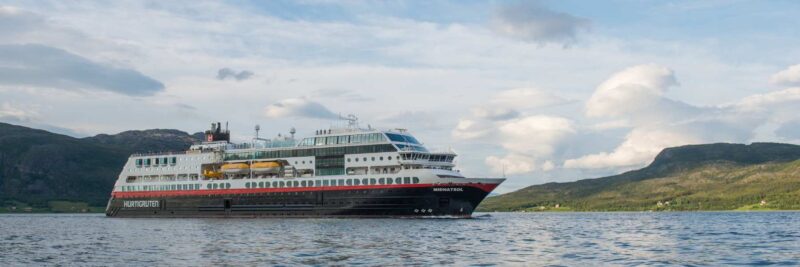 MS-Midnatsol-Hurtigruten-Seereisen-entlang-der-norwegischen-Kueste-mit-Nordic-der-Skandinavien-Spezialist