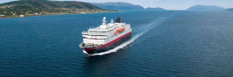 MS-Richard-With-Hurtigruten-Seereisen-entlang-der-norwegischen-Kueste-mit-Nordic-der-Skandinavien-Spezialist