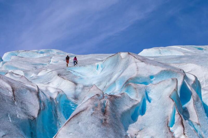 Jostedalsbreen-Gletscher-Norwegen-mit-Nordic