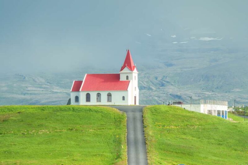 Kirche-auf-Snaefellsness-Halbinsel-Island