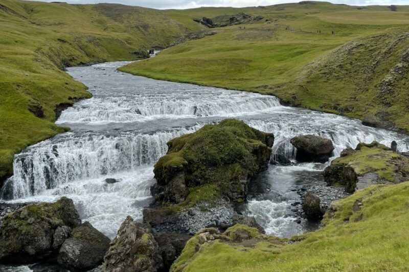 Wasserfall-auf-Island-Maximilian_S_Reisen-mit-Nordic-der-Skandinavien-Spezialist