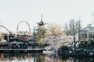 Tivoli-Freizeitpark-in-Kopenhagen-Reisen-nach-Daenemark-mit-Nordic-der-Skandinavien-Spezialist-©Malin-Poppy-Darcy-Moerner