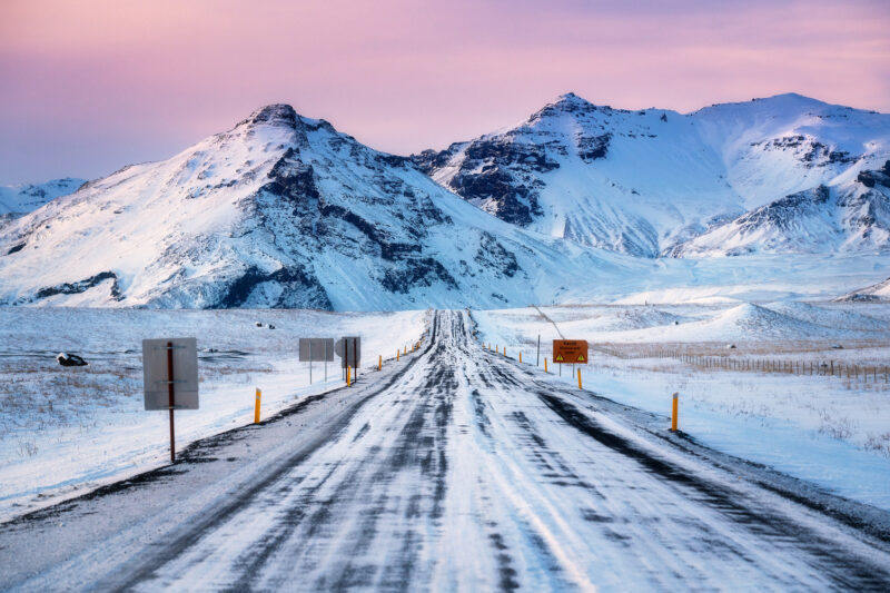 Verschneite-Ringstrasse-in-Island-Reisen-mit-Nordic-der-Skandinavien-Spezialist